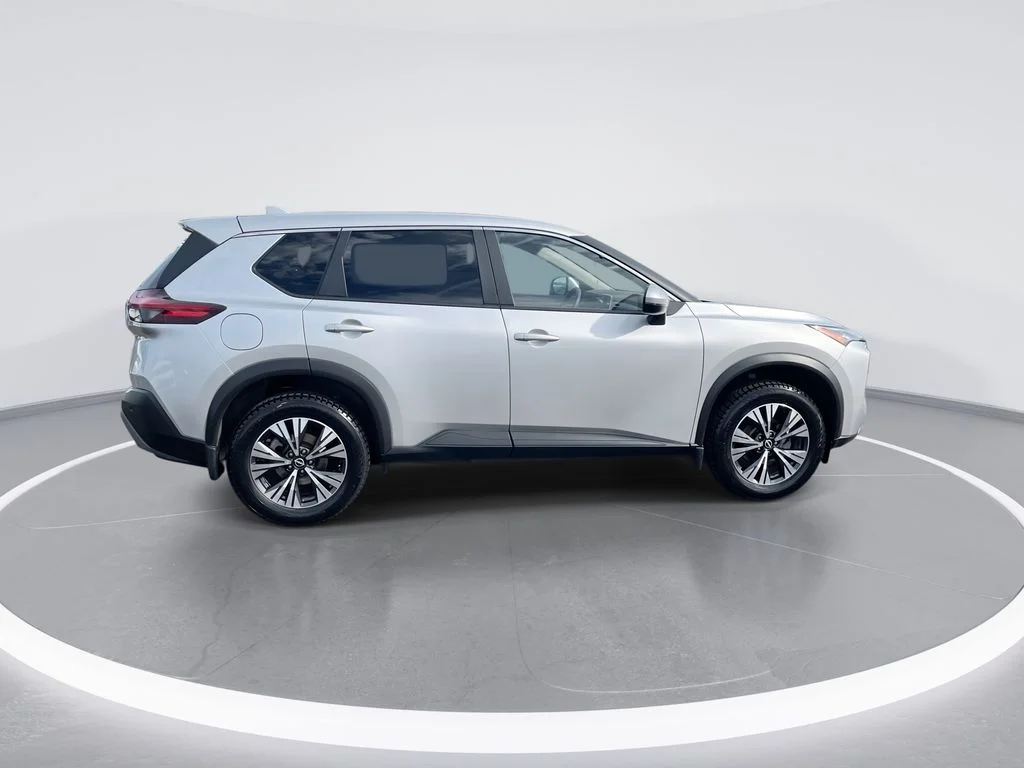 Used 2023 Silver Nissan SV image 9