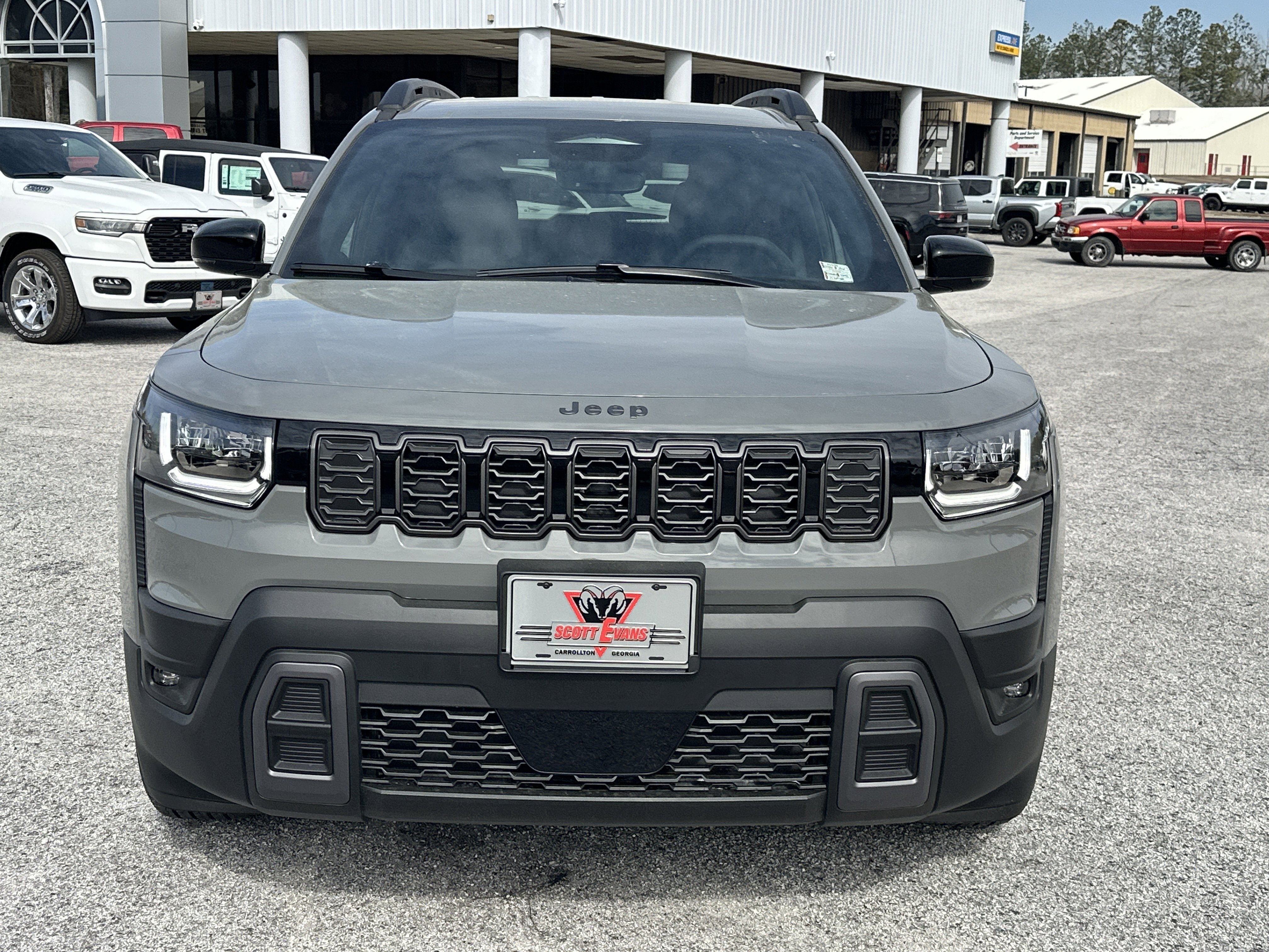 New 2026 Sting-Gray Clear-Coat Exterior Paint Jeep Limited image 3
