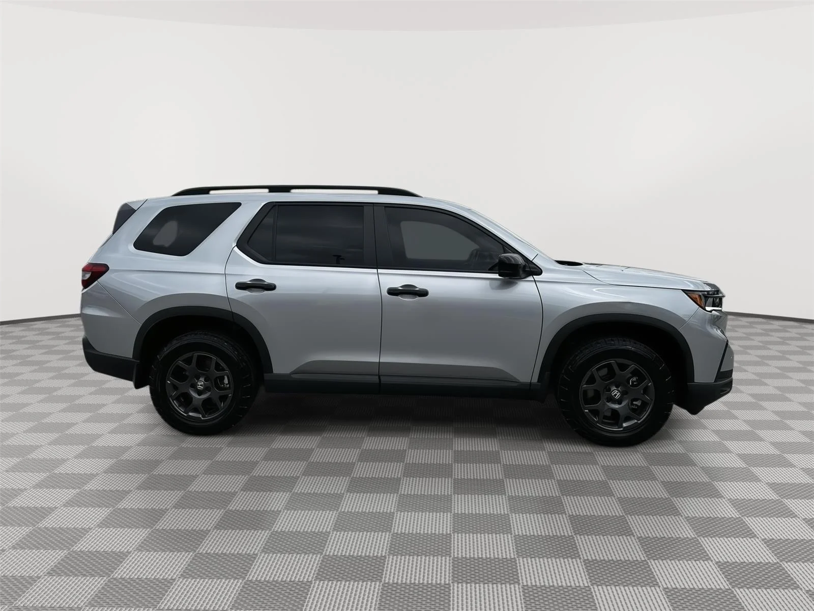 Certified Used 2025 Lunar Silver Metallic Honda TrailSport image 5