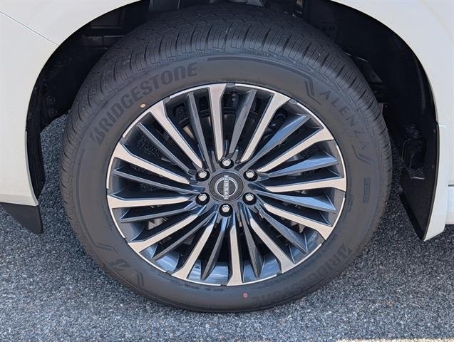 New 2026 Everest White TriCoat Nissan Platinum Reserve image 13