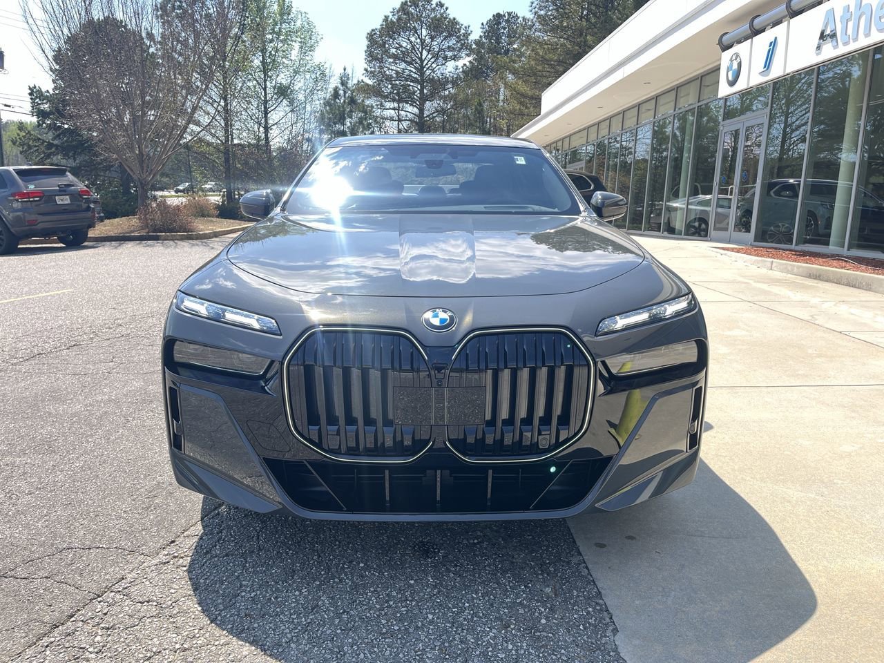 Used 2026 Dravit Grey Metallic BMW 760i xDrive image 3