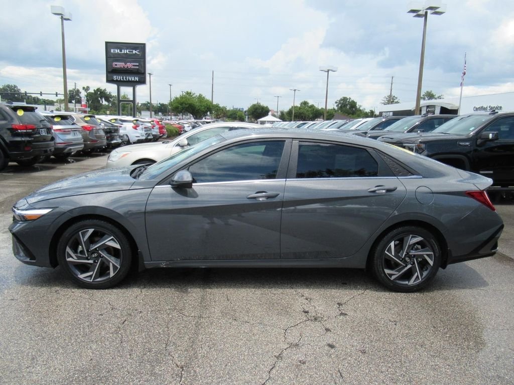 Used 2025 Gray Hyundai Limited image 4
