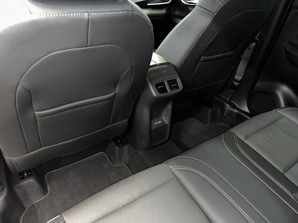Used 2023 Moonstone Gray Metallic Buick Essence image 21