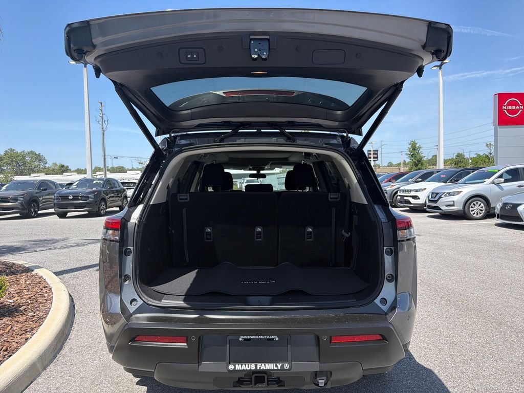 New 2026 Nissan Pathfinder SV 4D Sport Utility