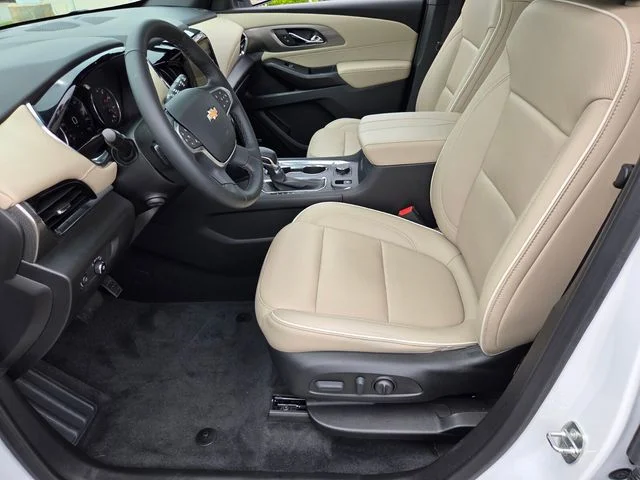 Used 2023 Beige Chevrolet Premier image 12