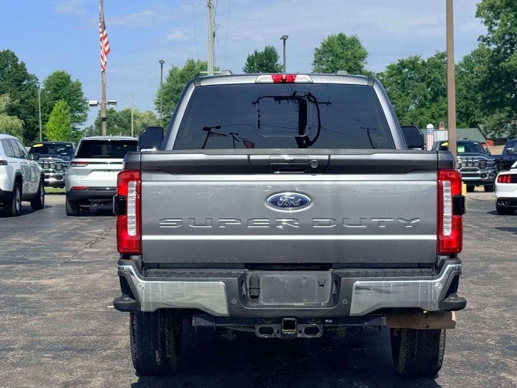 Used 2024 Gray Ford Lariat image 9