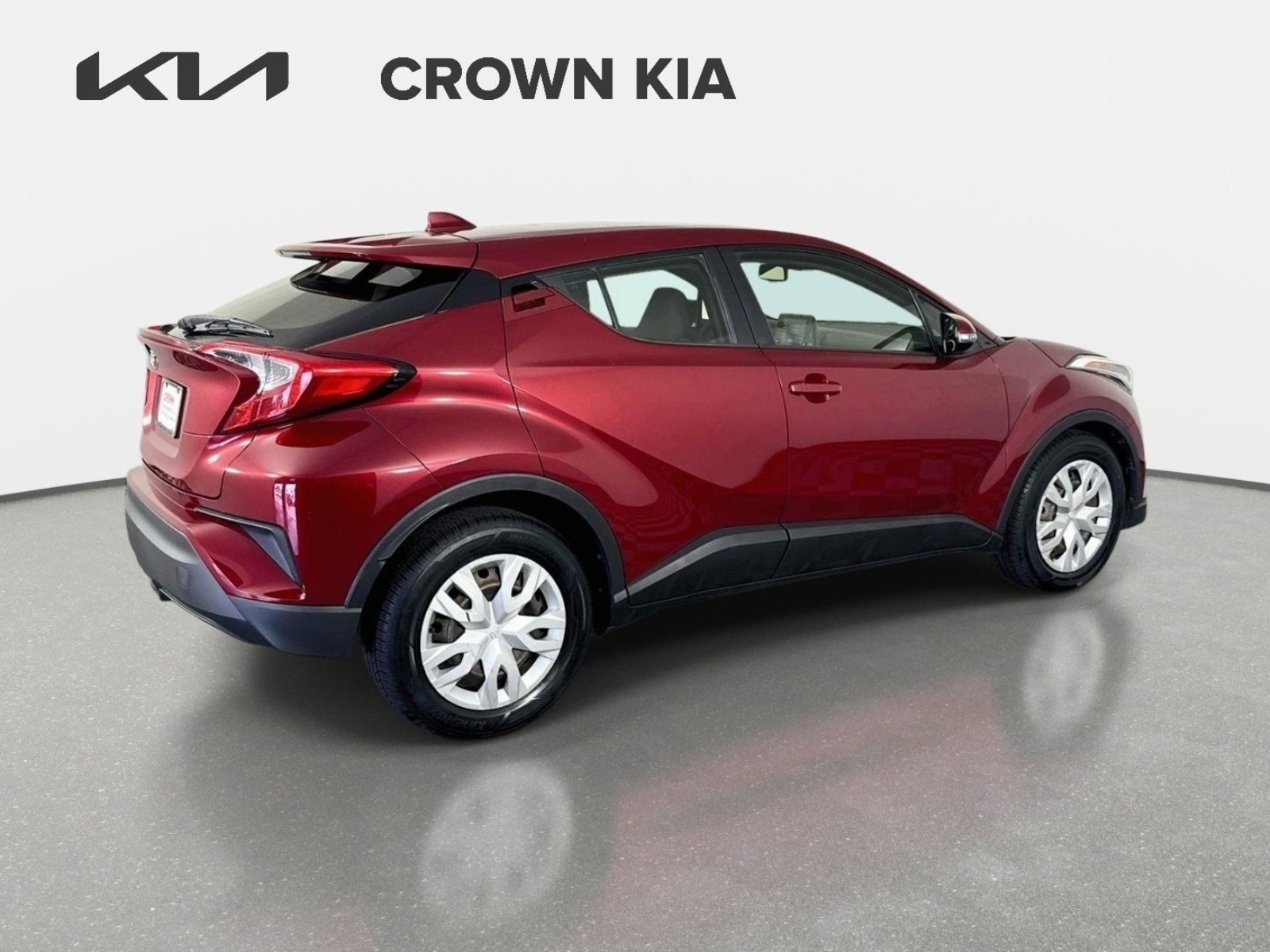 Used 2019 Ruby Flare Pearl Toyota XLE image 5