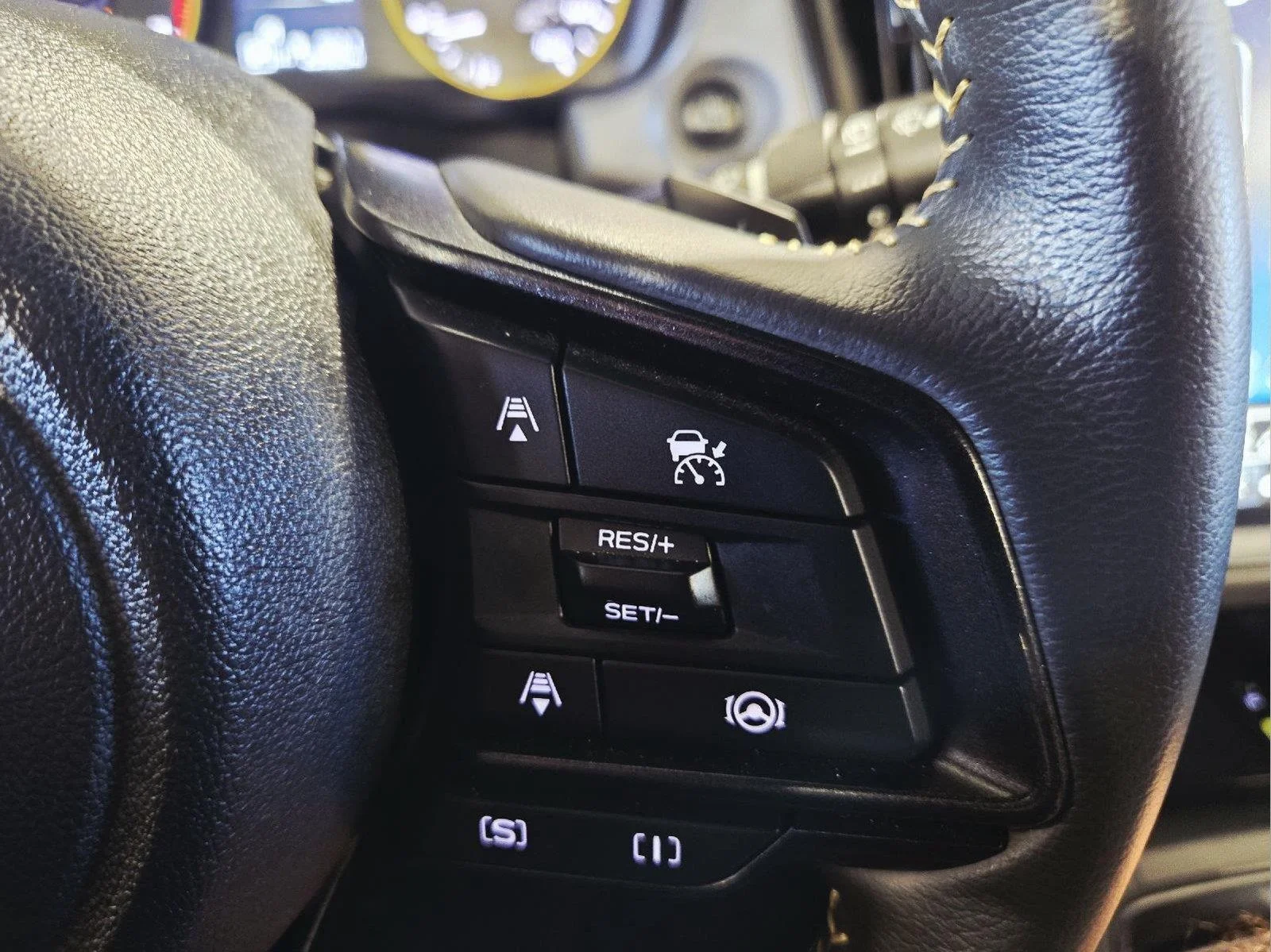 Used 2025 Crystal White Pearl Subaru Sport image 17