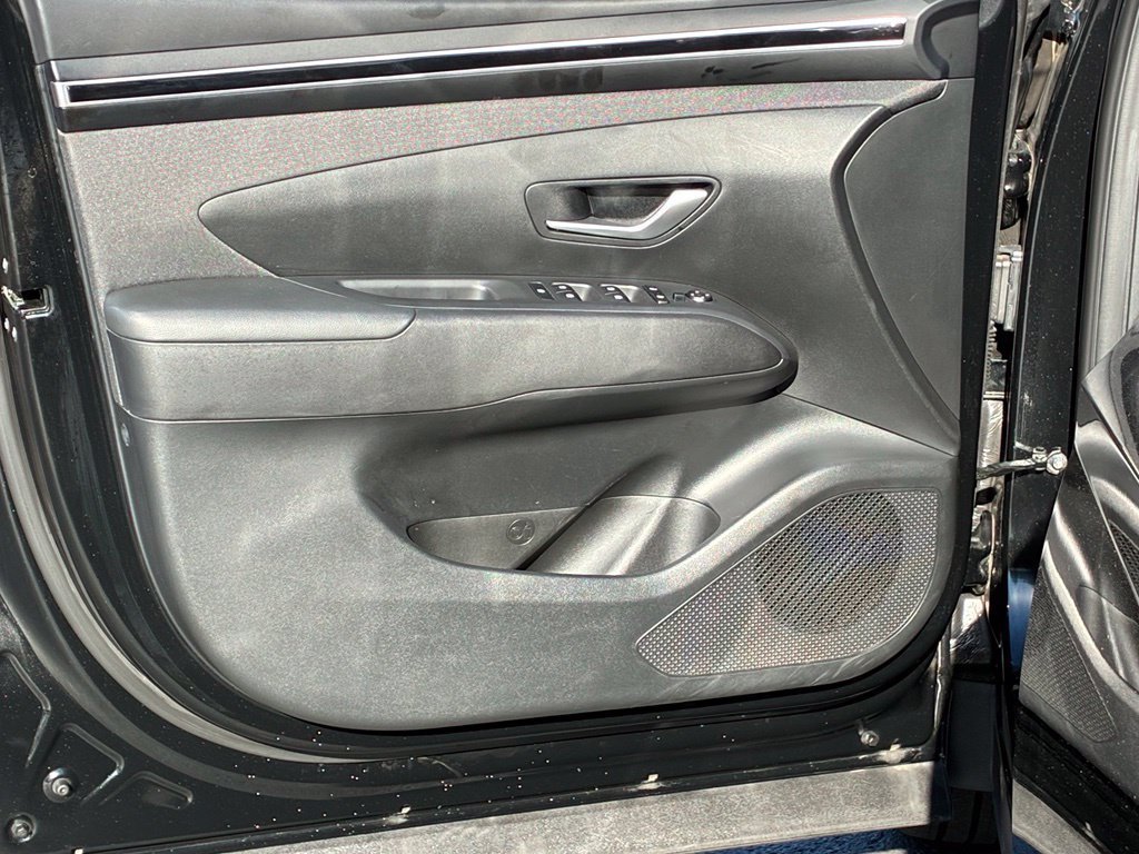 Used 2024 Black Hyundai SEL image 19