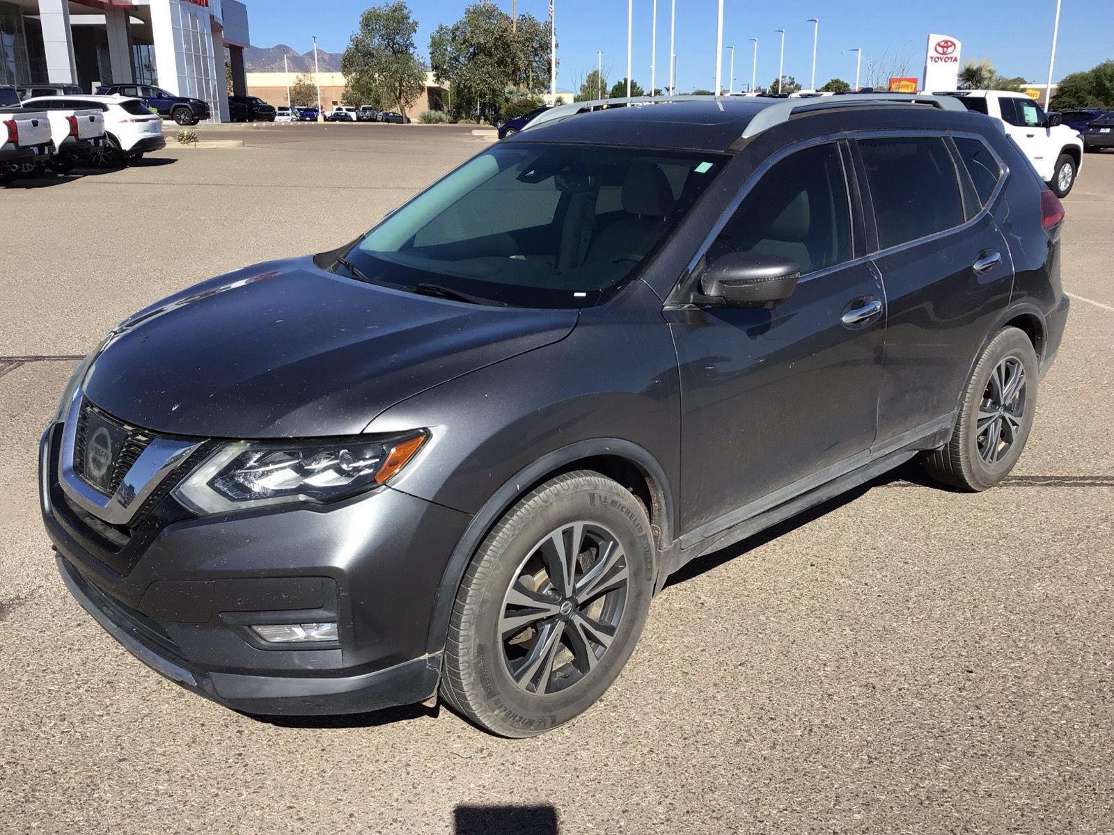 2017 Nissan Rogue SL FWD's photo