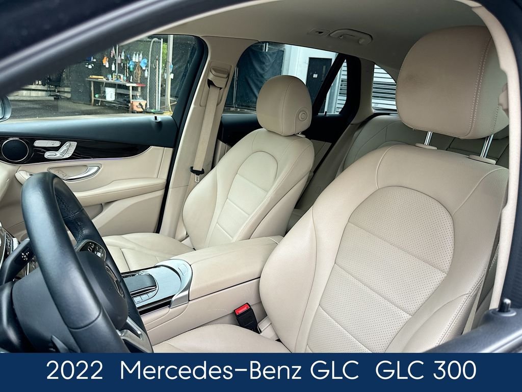 Used 2022  Mercedes-Benz GLC 300 image 8