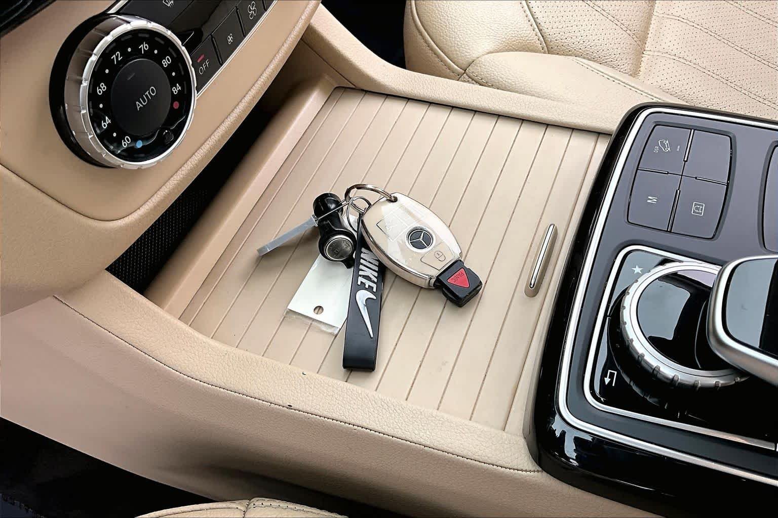 Used 2018 Obsidian Black Metallic Mercedes-Benz GLE 350 image 15