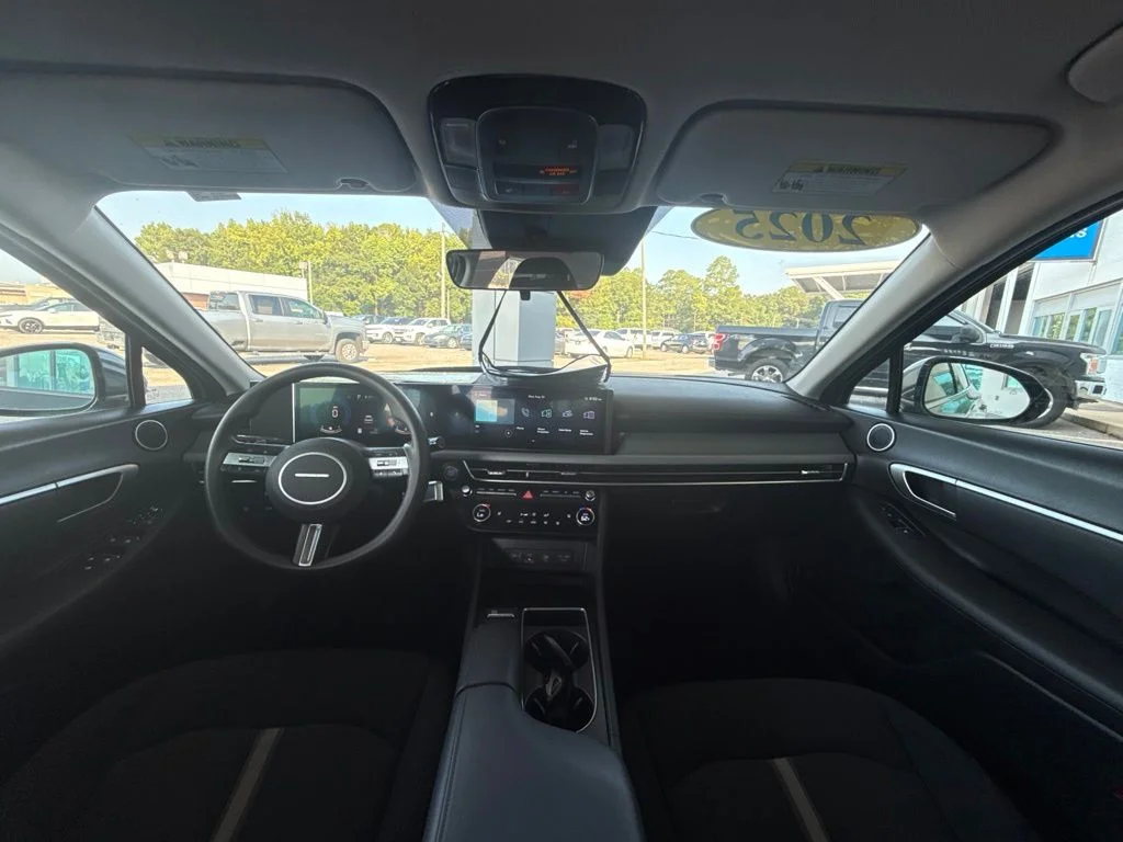 Used 2025 Blue Hyundai SEL image 20