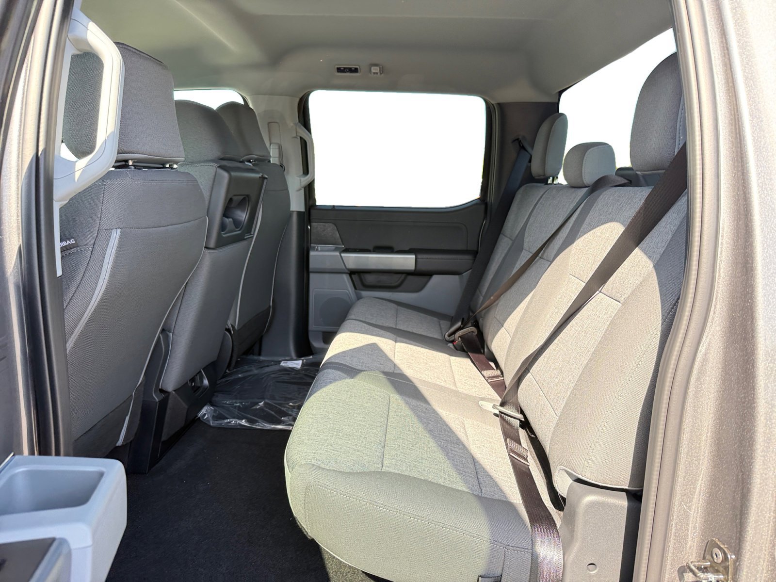 New 2026 Carbonized Gray Metallic Ford XLT image 16