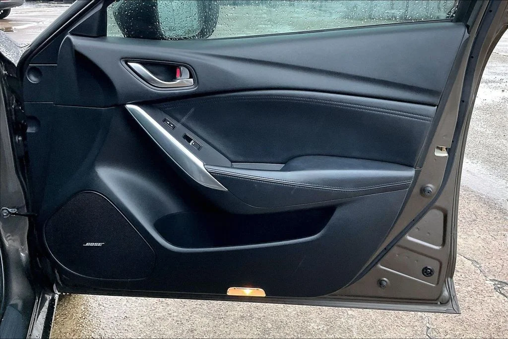 Used 2017 Silver Mazda Touring image 29
