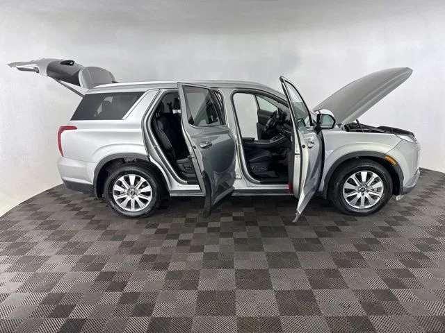Used 2023 Silver Hyundai SEL image 15