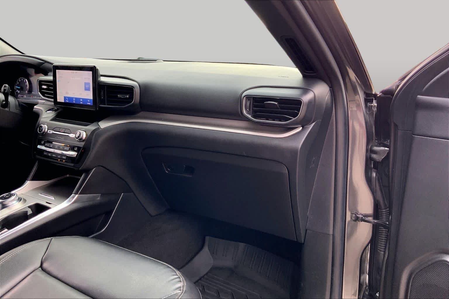 Used 2020 Magnetic Metallic Ford XLT image 18