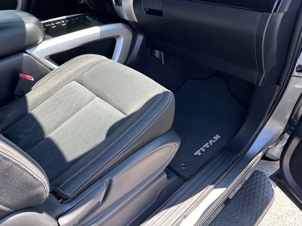 Used 2017  Nissan SV image 36