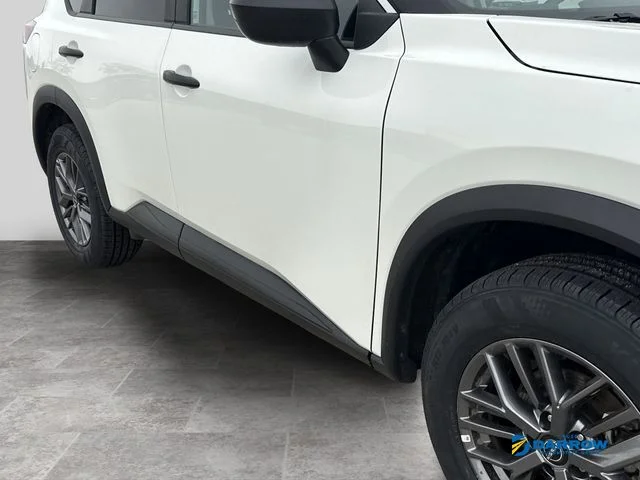 Used 2024 White Nissan S image 26