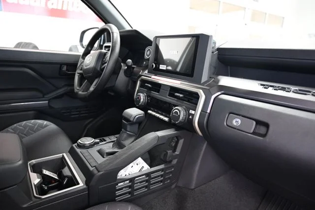 2026 Toyota Tacoma SR5 - Photo 15