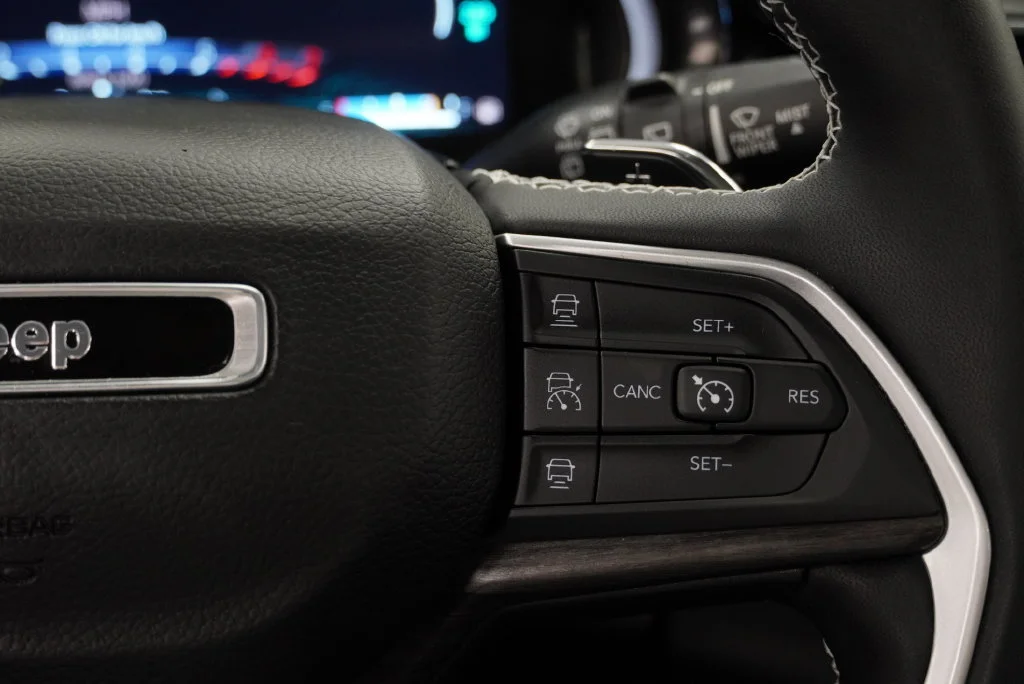 Used 2023 Black Jeep 4xe image 34