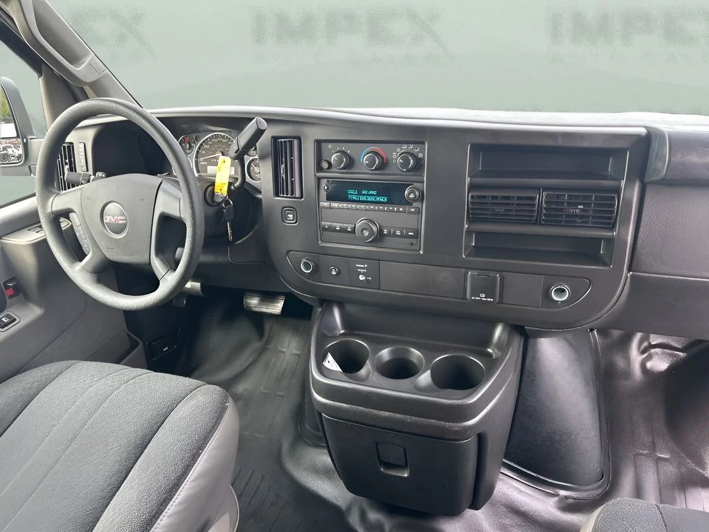 Used 2023 White GMC Work Van image 11