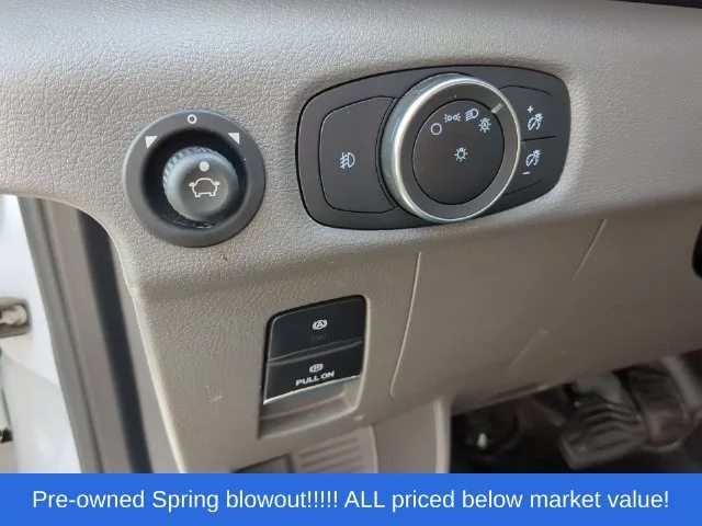 Used 2025 White Ford XL image 23
