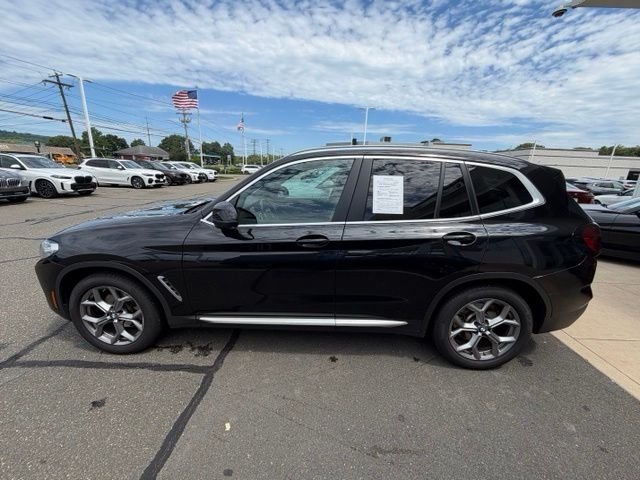 Used 2023 Black BMW xDrive30i image 4