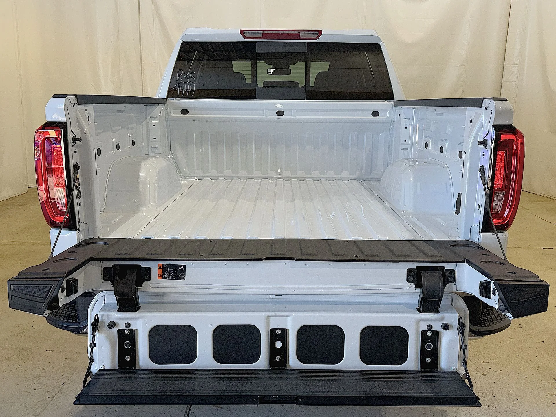 New 2026 Glacier White Tricoat GMC SLT image 26