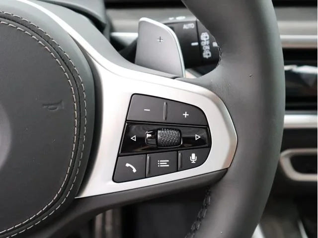 New 2026 Mineral White Metallic BMW xDrive40i image 34