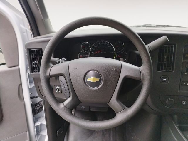 2025 Chevrolet Express Cargo Work Van - Photo 12