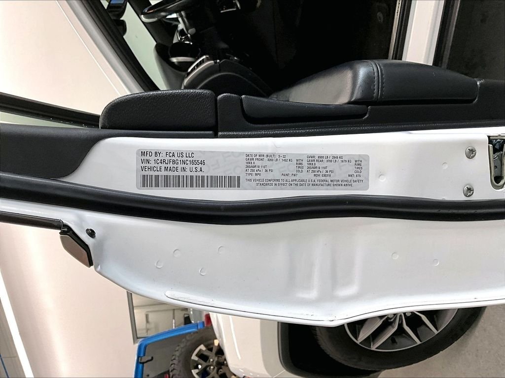 Used 2022 Bright White Clearcoat Jeep Limited image 34