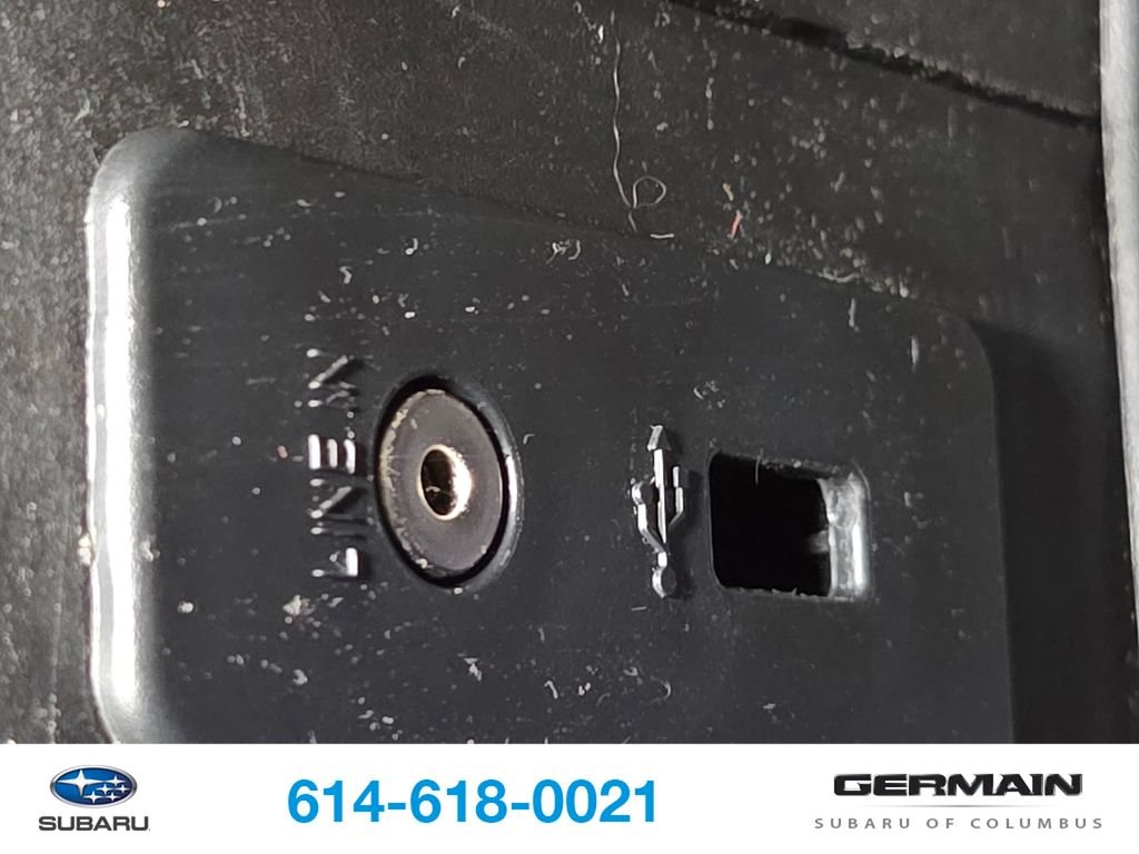 Used 2012 Gray Ford Base image 31
