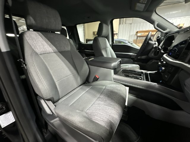 New 2027 Black Ford XLT image 32