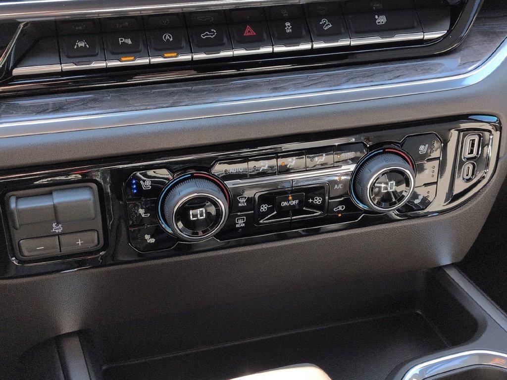 2026 Chevrolet Silverado 1500 LTZ - Photo 20