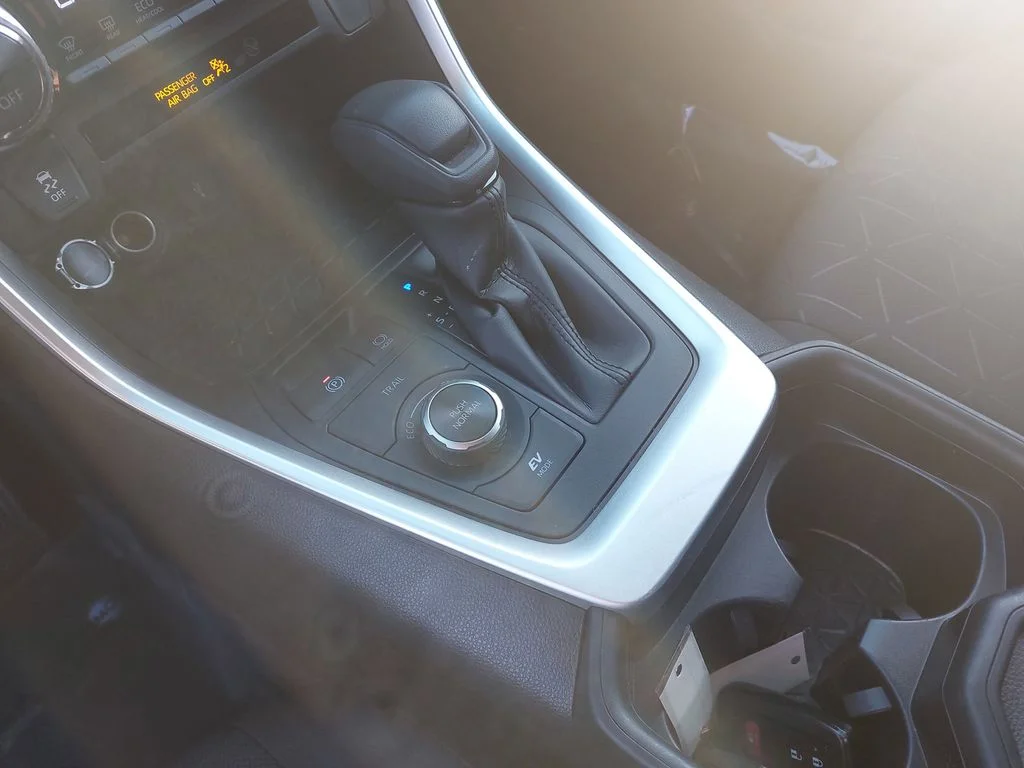 Used 2021 White Toyota XLE image 23