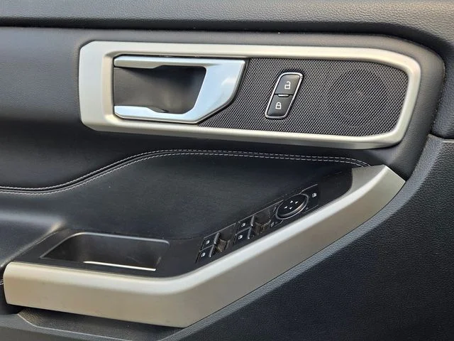 Used 2022 Silver Ford XLT image 30