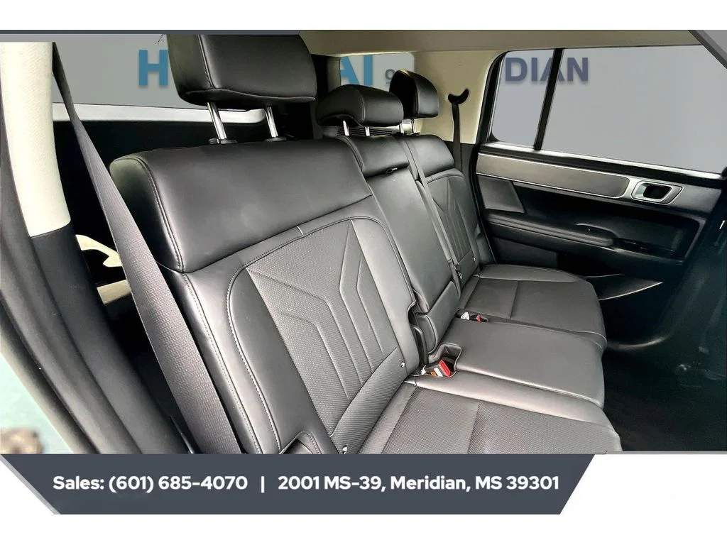 Used 2025 SHIMMERING SILVER Hyundai SEL image 20