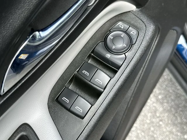 Used 2022 Blue Chevrolet LS image 22
