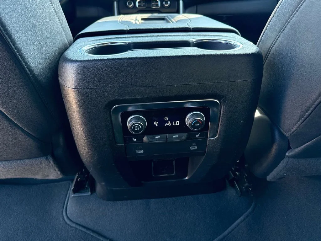 Used 2024 White Chevrolet Premier image 23