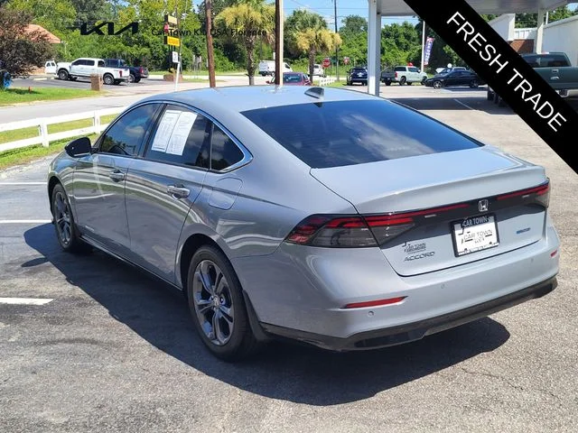 Used 2024 Gray Honda EX-L image 5