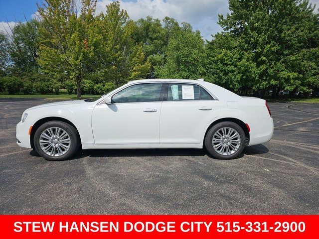 2021 Chrysler 300 Touring L