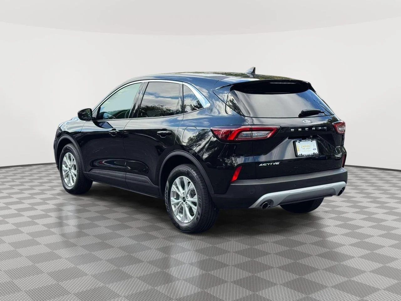 Used 2023 Agate Black Metallic Ford Active image 5