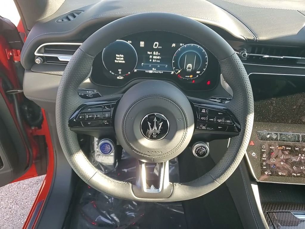 2026 Maserati Grecale Modena V6 - Photo 24