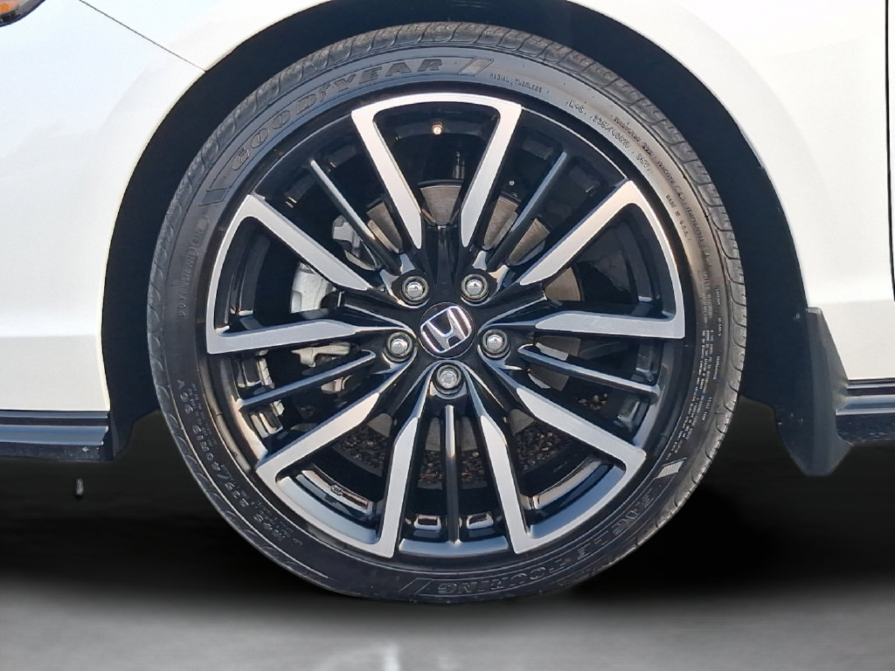 Used 2026 White Honda Touring image 35