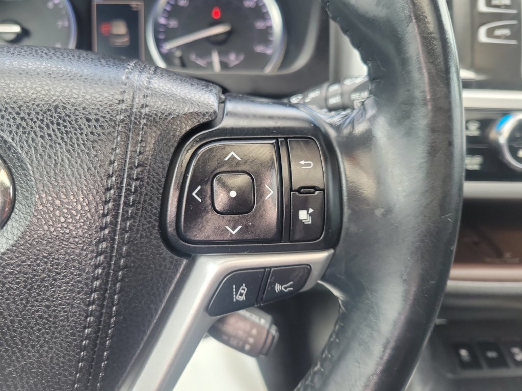 Certified Used 2017 White Toyota XLE image 37