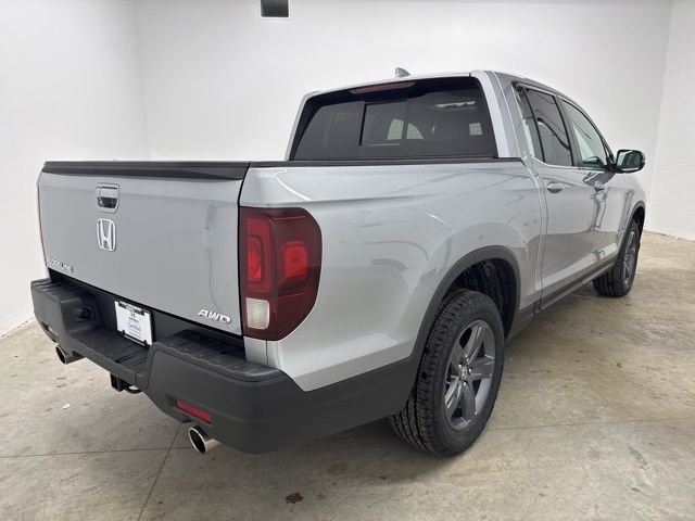 Used 2023 Silver Honda RTL image 5