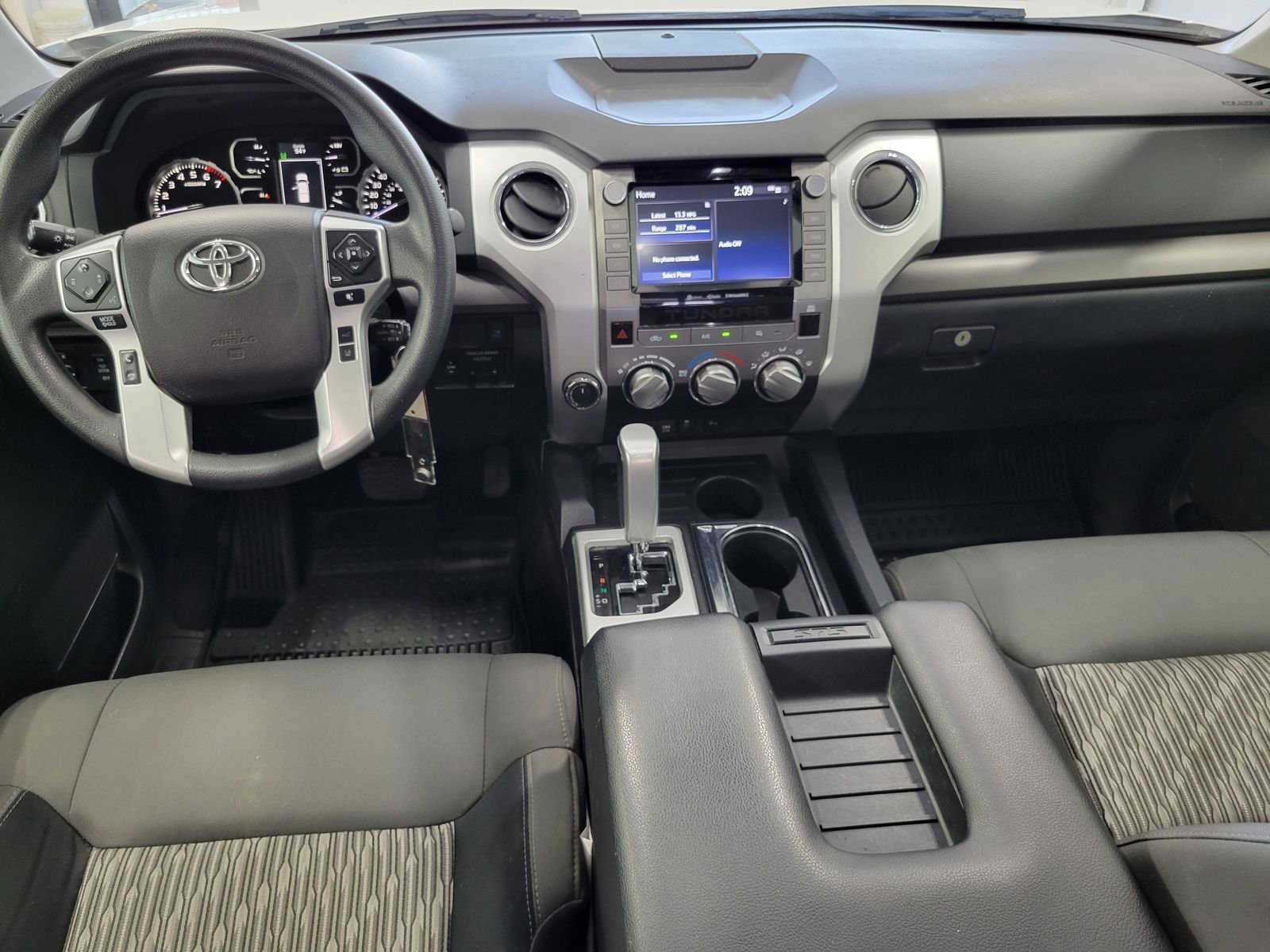 Used 2021 White Toyota SR5 image 26