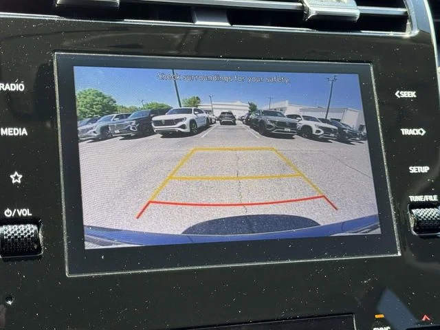 Used 2024  Hyundai SEL image 4
