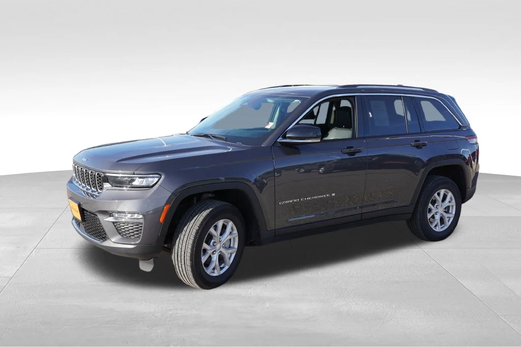 Certified Used 2023 Gray Jeep Limited image 10